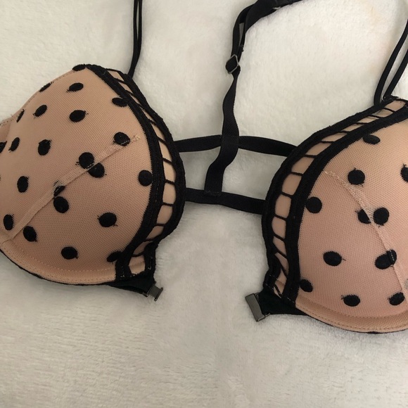 Victoria’s Secret very sexy push-up pigeonnant bra, size 34B - Picture 3 of 6